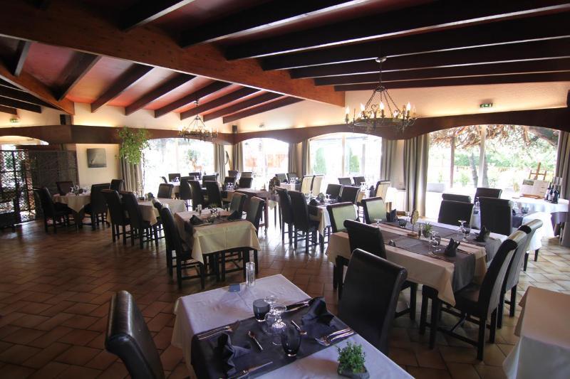 Logis Hotel Le Lac Embrun Exteriör bild