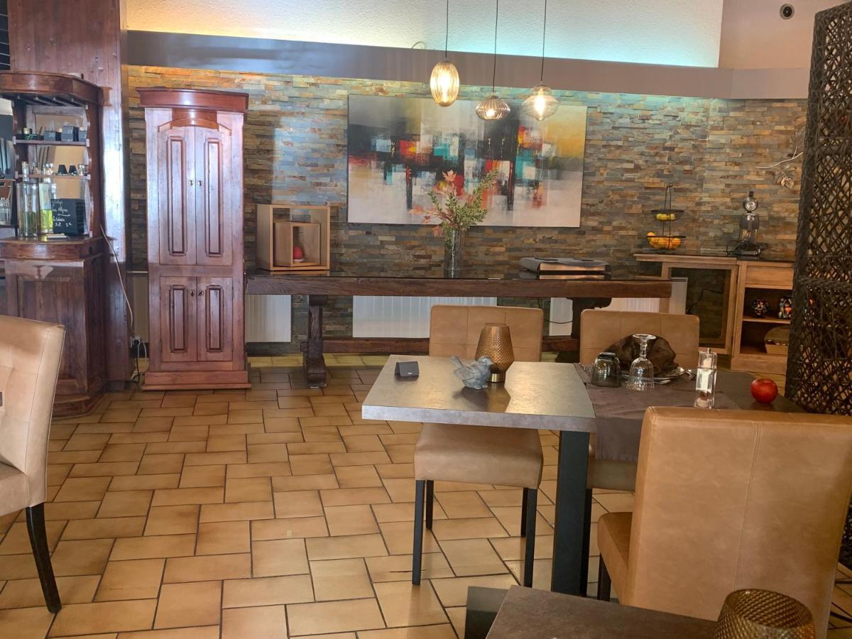 Logis Hotel Le Lac Embrun Exteriör bild