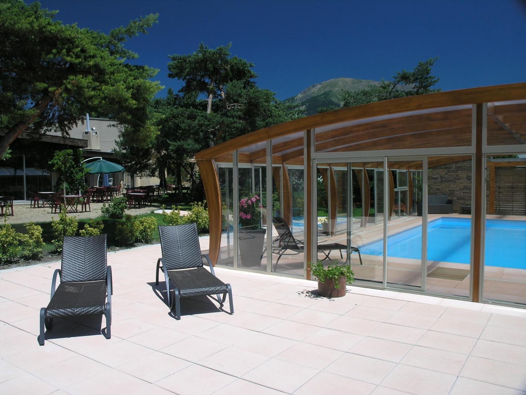 Logis Hotel Le Lac Embrun Exteriör bild
