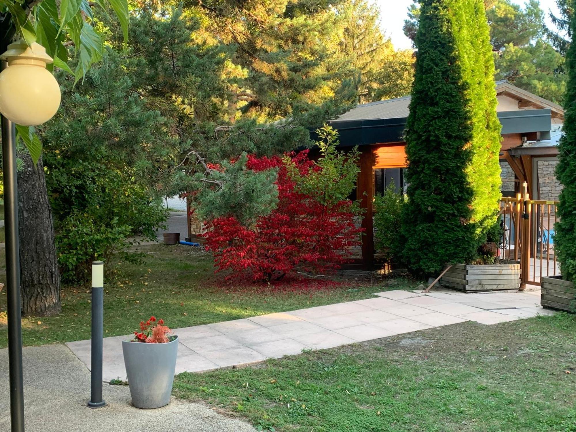 Logis Hotel Le Lac Embrun Exteriör bild
